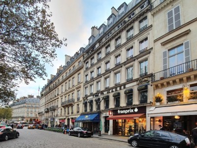 Local commercial  louer A LOUER - PARIS 1ER ARRONDISSEMENT - 245,5 m2 - 13334 € HC et HT par mois