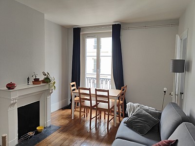 APPARTEMENT T2 A LOUER - PARIS 7EME ARRONDISSEMENT Ecole Militaire 1 - 46 m2 - 1620 € charges comprises par mois
