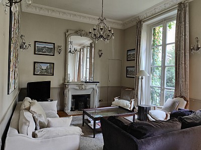 APPARTEMENT T3 A LOUER - PARIS 6EME ARRONDISSEMENT Notre Dame des Champs 10 - 98 m2 - 5814 € charges comprises par mois