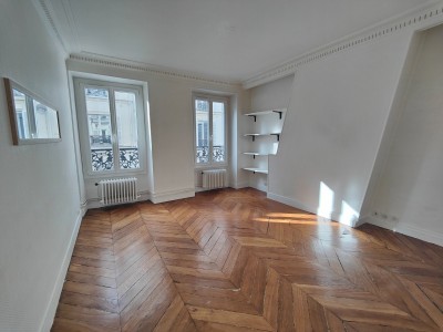 APPARTEMENT T2 A VENDRE - PARIS 17EME ARRONDISSEMENT - 40.93 m2 - 488000€