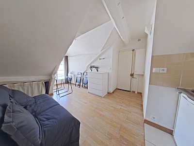 STUDIO A LOUER - PARIS 11EME ARRONDISSEMENT Sainte-Marguerite 6 - 14 m2 - 612 € charges comprises par mois