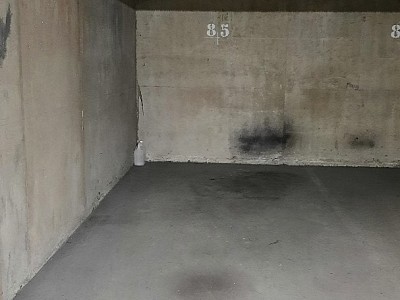 PARKING A LOUER - PARIS 13EME ARRONDISSEMENT Croulebarbe 7 - 10 m2 - 140 € charges comprises par mois
