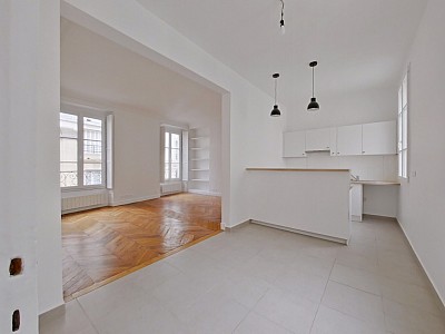 APPARTEMENT T3 A LOUER - PARIS 2EME ARRONDISSEMENT - 62 m2 - 2225 € charges comprises par mois