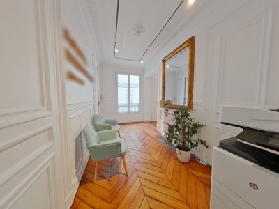 BUREAU A LOUER - PARIS 9EME ARRONDISSEMENT - 119 m2 - 5206 € HC et HT par mois