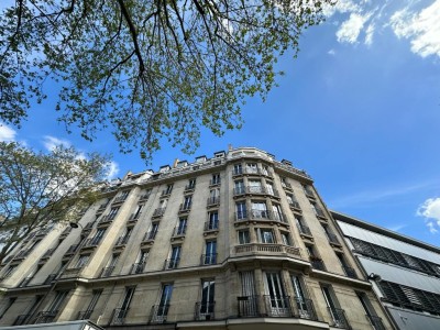 APPARTEMENT T2 A LOUER - PARIS 11EME ARRONDISSEMENT - 54.9 m2 - 1850 € charges comprises par mois