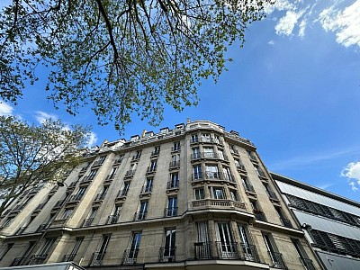 APPARTEMENT T2 A LOUER - PARIS 11EME ARRONDISSEMENT - 54.9 m2 - 1�950�&euro; charges comprises par mois