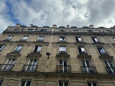 APPARTEMENT T2 A LOUER - PARIS 17EME ARRONDISSEMENT Batignolles 10 - 38.09 m2 - 1345€ charges comprises par mois