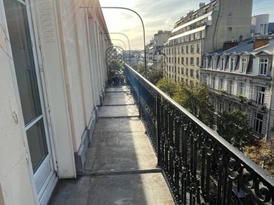 APPARTEMENT T3 A LOUER - PARIS 16EME ARRONDISSEMENT - 104.8 m2 - 3380€ charges comprises par mois