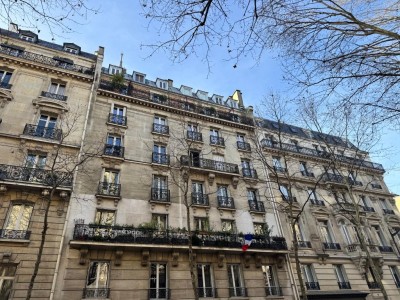 STUDIO A LOUER - PARIS 16EME ARRONDISSEMENT - 30.63 m2 - 1135€ charges comprises par mois