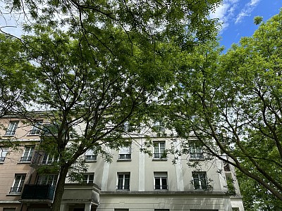STUDIO A LOUER - BUSSY ST GEORGES - 28.05 m2 - 675€ charges comprises par mois