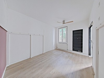 APPARTEMENT T2 A LOUER - PARIS 18EME ARRONDISSEMENT - 34.1 m2 - 1060€ charges comprises par mois