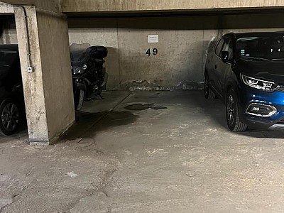 PARKING A LOUER - PARIS 10EME ARRONDISSEMENT - 1 m2 - 160€ charges comprises par mois