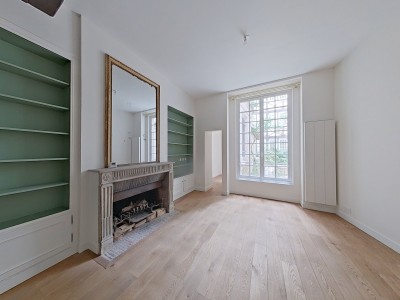 APPARTEMENT T1 A LOUER - PARIS 4EME ARRONDISSEMENT - 29.94 m2 - 1480€ charges comprises par mois