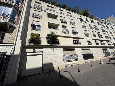 PARKING EXTERIEUR A LOUER - PARIS 11EME ARRONDISSEMENT - 130€ charges comprises par mois