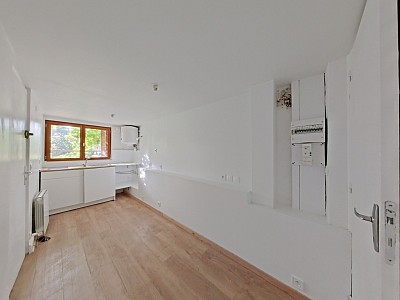 STUDIO A LOUER - MEUDON - 10.32 m2 - 470€ charges comprises par mois