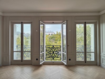 APPARTEMENT T4 A LOUER - PARIS 8EME ARRONDISSEMENT - 107.4 m2 - 6257€ charges comprises par mois