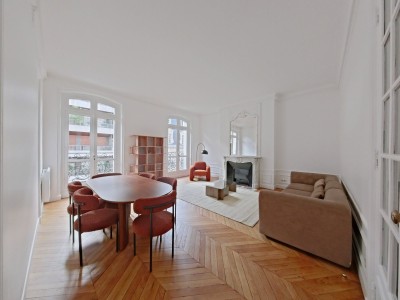 APPARTEMENT T4 A LOUER - PARIS 16EME ARRONDISSEMENT - 147 m2 - 5500€ charges comprises par mois