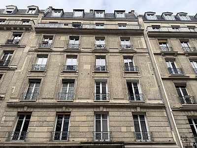 APPARTEMENT T3 A LOUER - PARIS 18EME ARRONDISSEMENT - 44.39 m2 - 1331€ charges comprises par mois