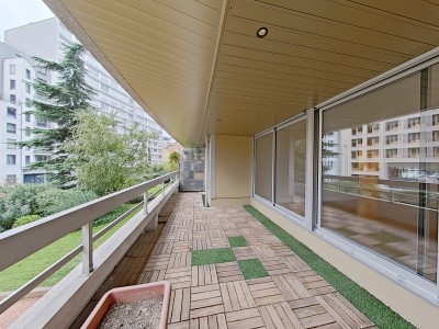 APPARTEMENT T4 A LOUER - PARIS 15EME ARRONDISSEMENT - 94.06 m2 - 3026€ charges comprises par mois