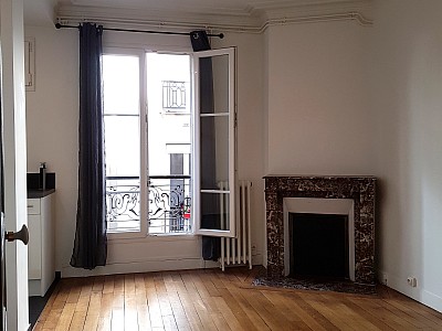APPARTEMENT T2 A LOUER - PARIS 18EME ARRONDISSEMENT - 47.52 m2 - 1 445 € charges comprises par mois