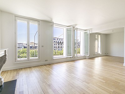 APPARTEMENT T4 A LOUER - PARIS 8EME ARRONDISSEMENT Faubourg du Roule 2 - 145.09 m2 - 7000€ charges comprises par mois