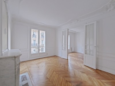 APPARTEMENT T4 A LOUER - PARIS 15EME ARRONDISSEMENT - 84 m2 - 2700€ charges comprises par mois