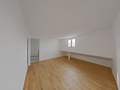 STUDIO A LOUER - PARIS 1ER ARRONDISSEMENT Les Halles 5 - 18.5 m2 - 742€ charges comprises par mois