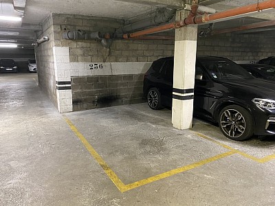 PARKING A LOUER - PARIS 11EME ARRONDISSEMENT - 100�&euro; charges comprises par mois