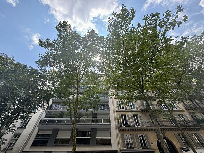 PARKING A LOUER - PARIS 13EME ARRONDISSEMENT Croulebarbe 5 - 9 m2 - 120�&euro; charges comprises par mois