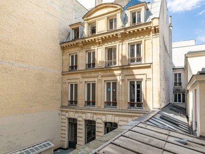 BUREAU A LOUER - PARIS 2EME ARRONDISSEMENT - 620 m2 - 34�616,67�&euro; HC et HT par mois