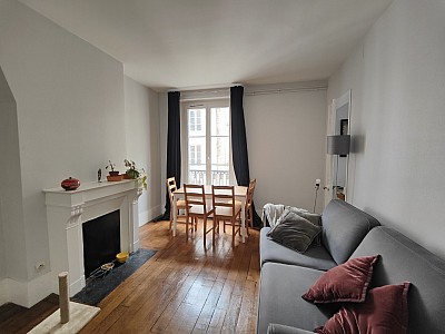 APPARTEMENT T2 A LOUER - PARIS 7EME ARRONDISSEMENT - 46.74 m2 - 1�700�&euro; charges comprises par mois
