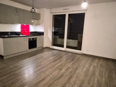 APPARTEMENT T2 A LOUER - VITRY SUR SEINE - 42.2 m2 - 1�100�&euro; charges comprises par mois