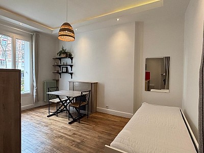 STUDIO A LOUER - PARIS 16EME ARRONDISSEMENT - 22.87 m2 - 1�113�&euro; charges comprises par mois