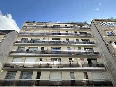 STUDIO A LOUER - PARIS 11EME ARRONDISSEMENT - 28.4 m2 - 1�155�&euro; charges comprises par mois