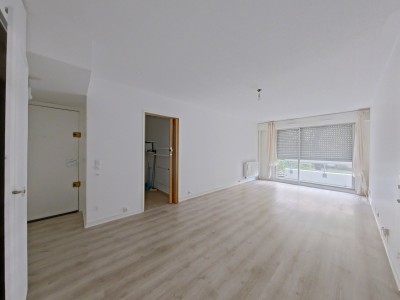 APPARTEMENT T2 A LOUER - PARIS 15EME ARRONDISSEMENT - 45.85 m2 - 1�720�&euro; charges comprises par mois