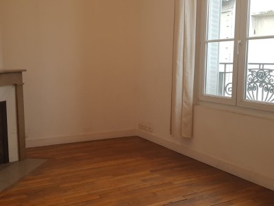 Appartement A LOUER - IVRY SUR SEINE - 25.4 m2 - 700 &euro; charges comprises par mois