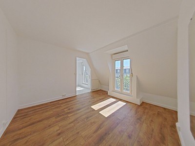 APPARTEMENT T2 A LOUER - PARIS 11EME ARRONDISSEMENT - 28.02 m2 - 955 &euro; charges comprises par mois