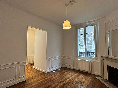 STUDIO A LOUER - NEUILLY SUR SEINE - 20.45 m2 - 882 &euro; charges comprises par mois