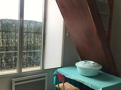 STUDIO A LOUER - IVRY SUR SEINE - 23.62 m2 - 800 &euro; charges comprises par mois