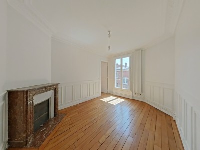 APPARTEMENT T2 A LOUER - PARIS 15EME ARRONDISSEMENT - 42.39 m2 - 1 388 &euro; charges comprises par mois