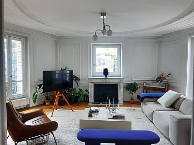 APPARTEMENT T5 A LOUER - PARIS 8EME ARRONDISSEMENT Europe 3 - 131.63 m2 - 4 356 &euro; charges comprises par mois