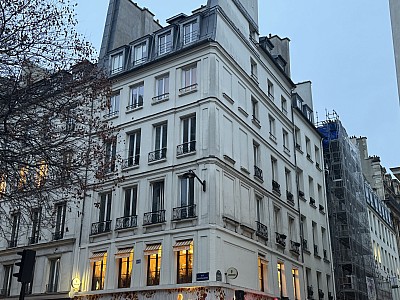 STUDIO A LOUER - PARIS 2EME ARRONDISSEMENT Mail 4 - 23.29 m2 - 1 015 &euro; charges comprises par mois