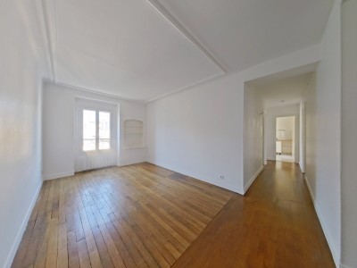 APPARTEMENT T3 A LOUER - PARIS 15EME ARRONDISSEMENT - 60.4 m2 - 1 858 &euro; charges comprises par mois