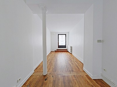 STUDIO A LOUER - PARIS 15EME ARRONDISSEMENT - 25.57 m2 - 942 &euro; charges comprises par mois