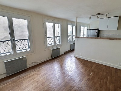 STUDIO A LOUER - PARIS 4EME ARRONDISSEMENT Saint-Gervais 4 - 22.87 m2 - 909 &euro; charges comprises par mois