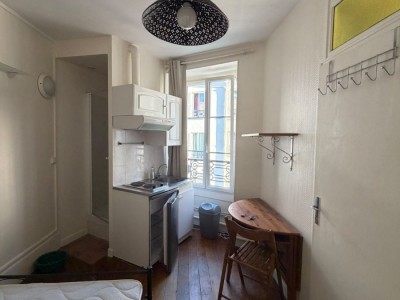 Studette meublée Jardin des Plantes A LOUER - PARIS 5EME ARRONDISSEMENT JARDIN DES PLANTES - 12.46 m2 - 670 &euro; charges comprises par mois