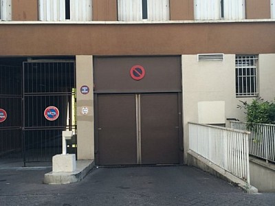 PARKING A LOUER - PARIS 11EME ARRONDISSEMENT Nation - 85€ charges comprises par mois