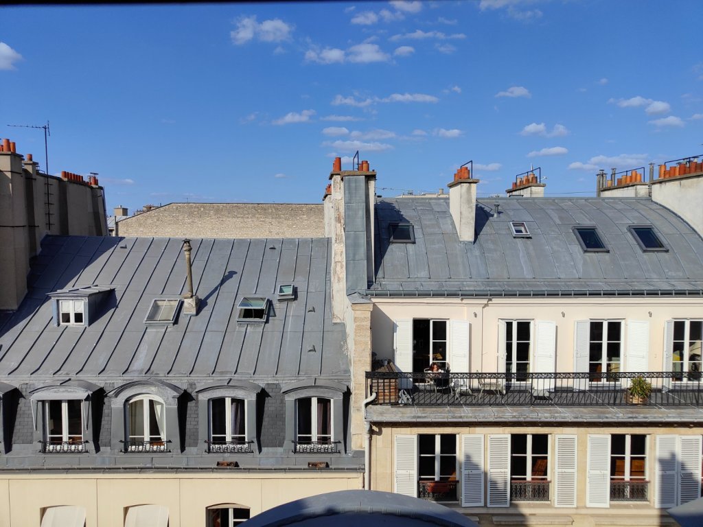 BUREAU A LOUER - PARIS 7EME ARRONDISSEMENT - 7 m2 - 230 € HC par mois