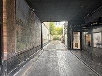 GARAGE A LOUER - PARIS 16EME ARRONDISSEMENT - 12 m2 - 280 &euro; charges comprises par mois