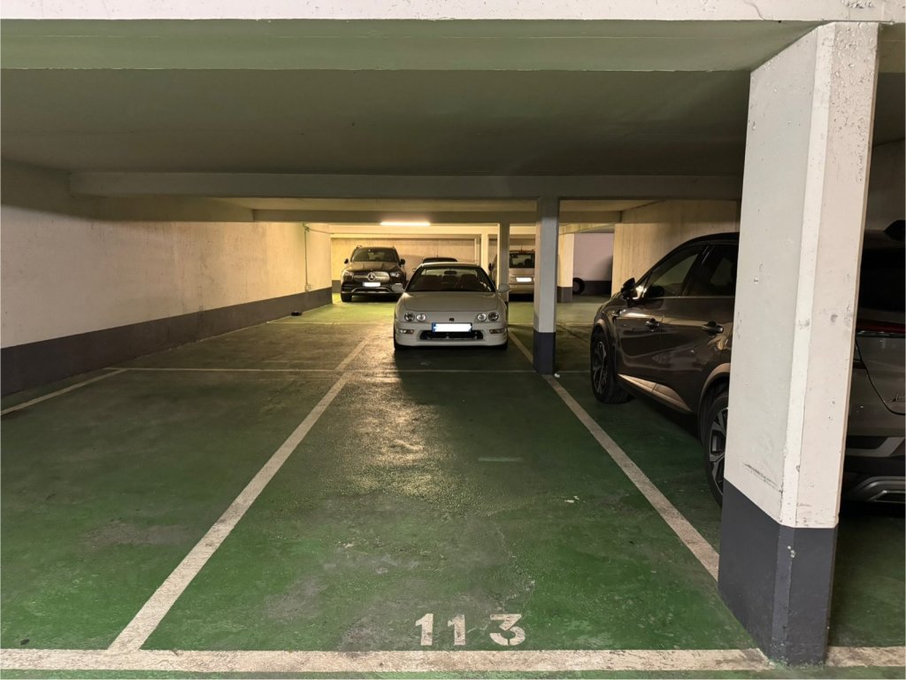PARKING A LOUER - PARIS 15EME ARRONDISSEMENT - 175 € charges comprises par mois